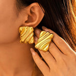 Twisted Biscuit Stud Earrings – Gold-Toned