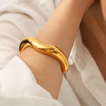 Freeform Elegance Bracelet - Unisex